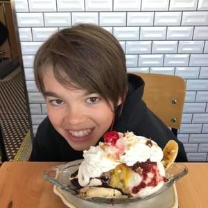 Meet your Posher, Polly